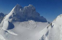 सियाचीनमध्ये पुन्हा हिमस्खलन; दोन जवानांचा मृत्यू
