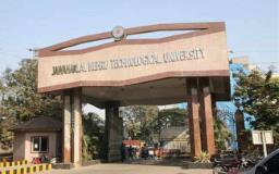 धक्कादायक! JNU च्या विद्यार्थिनींसमोर रिक्षाचालकाचं हस्तैथुन