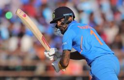 INDvsAUS,2nd ODI : केएल राहुलची स्फोटक खेळी, ऑस्ट्रेलियाला विजयासाठी ३४१ धावांचे आव्हान