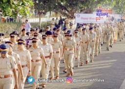 महिला दिनी पोलीस दलातील महिलांना घडवली हेलिकॉप्टर सैर