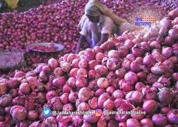 आवक वाढल्याने कांद्याच्या दरात घसरण