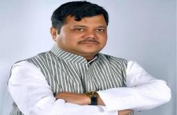 विधानपरिषदेच्या विरोधी पक्षनेतेपदी  प्रवीण दरेकर