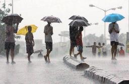 मुंबईत दमदार पाऊस, मुंबई आणि रायगडमध्ये हवामान खात्याकडून रेड अॅलर्ट