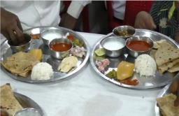 ‘बाहुबली थाळी’पेक्षाही मोठी ‘साहो थाळी’!