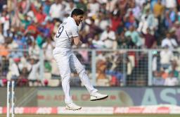 INDvBAN, 2nd test : बांगलादेशचा अर्धा संघ तंबूत