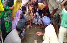 विजेचा करंट लागला, वाचवण्यासाठी खड्डयात पुरलेल्या युवकाचा उपाचारा दरम्यान मृत्यू