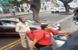Video: पोलीसांना शिवीगाळ करतानाचा झोमॅटो गर्लचा व्हिडीओ व्हायरल