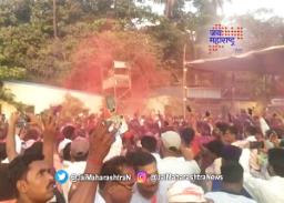 आझाद मैदानात संपकरी कर्मचाऱ्यांचा जल्लोष