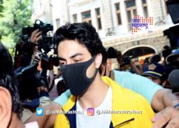 आर्यन खान एनसीबी कार्यालयात हजर