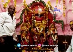 खंडेराव यात्रेनिमित्त बारागाड्या ओढण्याची पद्धत