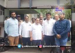 खडसेंचा गुलाबराव पाटलांवर अब्रू नुकसानीचा दावा