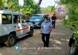 नितेश राणे पोलीस स्थानकात हजर