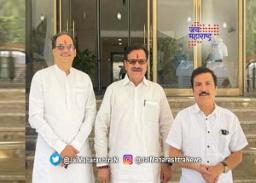 भाजपचे निलंबित आमदार विधानभवनावर