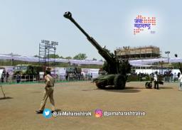 भारतीय लष्कराकडून शस्त्रांचं प्रदर्शन
