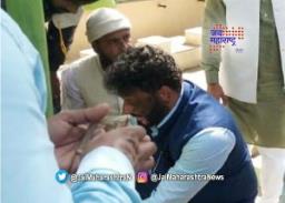 माजी आमदार वारिस पठाण यांना काळं फासलं