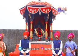 युवराज संभाजीराजे छत्रपती पोहोचले रायगडावर